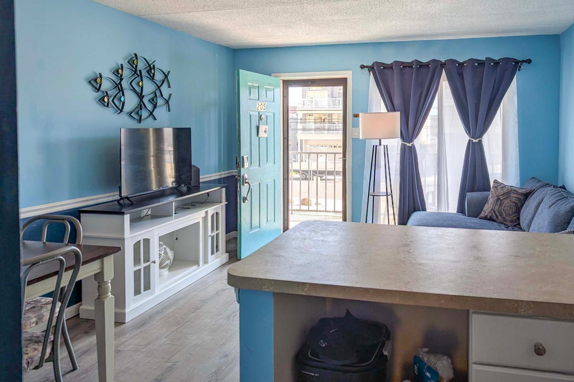 Coastal Condo With Pool, 1 Block To Wildwood Beach! Kültér fotó