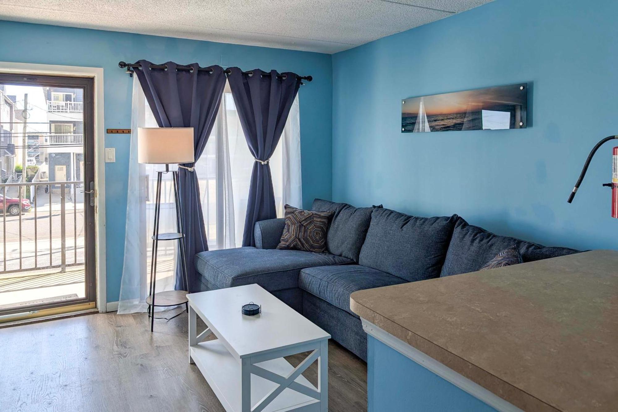 Coastal Condo With Pool, 1 Block To Wildwood Beach! Kültér fotó